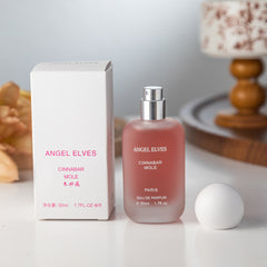 عطر الغردينيا النقي بالشاي الأخضر والفراولة يدوم طويلاً